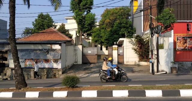 Dijual Ampera ragunan pertanian raya luas 1098 kantor dekat buswa